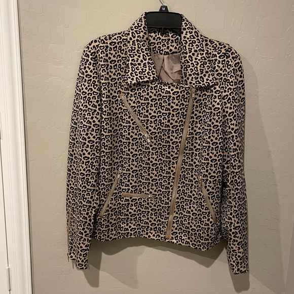 #27  1 Left! 🌟Cheetah Moto Style Offset Zipper Jacket * - Picture 3 of 4